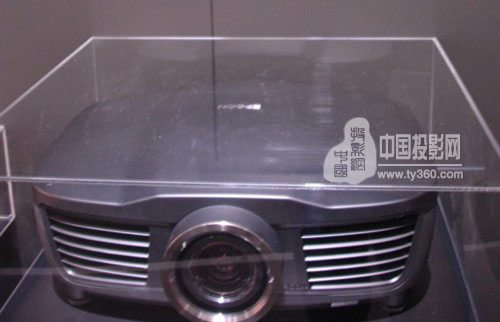 IFA2010��EPSON����ʽ����ͶӰ�C�ǈ�