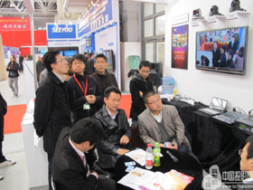 �������VIVI �`�ӽ���������2012��ɽ���H�̌W�x�����O��չ�[��