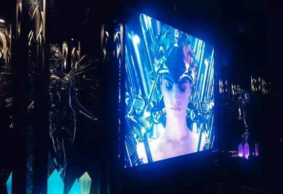 KTV����SEEMILE��ӛ����֮̎�����¾`��