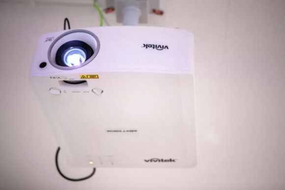 �ǻ�У�@����������Ϣ���̌W(xu��) Vivitek(��Ӎ)�Wҫ2018�ߵȽ������[��(hu��)