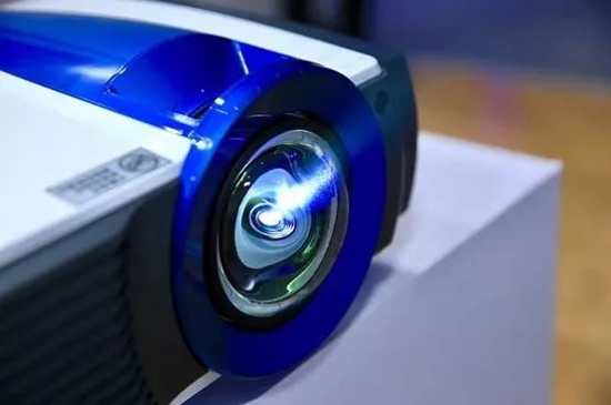 �������IͶӰ�L�� �������M�̄խh��