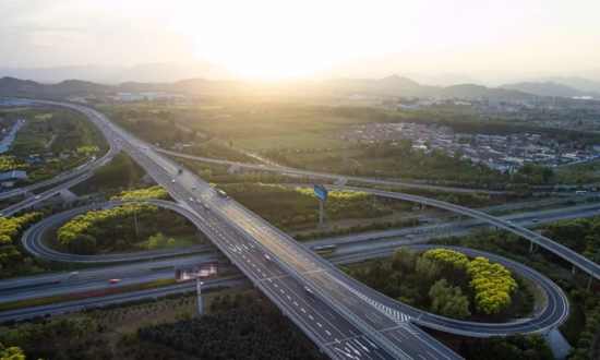 5G+無人機大華助力蓉城交警“空中”執勤