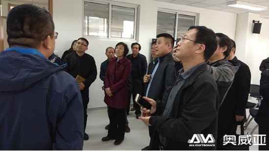 �����Ո����ɽ�󡰾W�t���̌W���g��