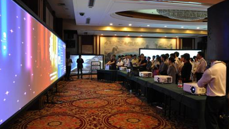 �|����ԭ2011��ϵ�y���ɑ��÷���ȫ��Ѳչ��NEC���̮aƷ��Ʒ�l�����D�p